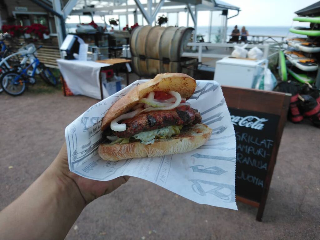 Grillissä tehty herkullinen leipä